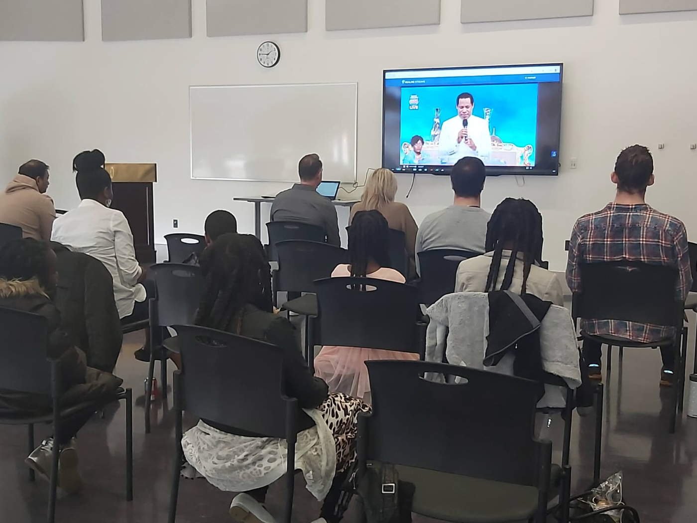 Congregation connected to Healing Streams Live